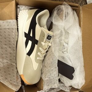 De Florance Vintage Sneaker Beige Black Women’s 8